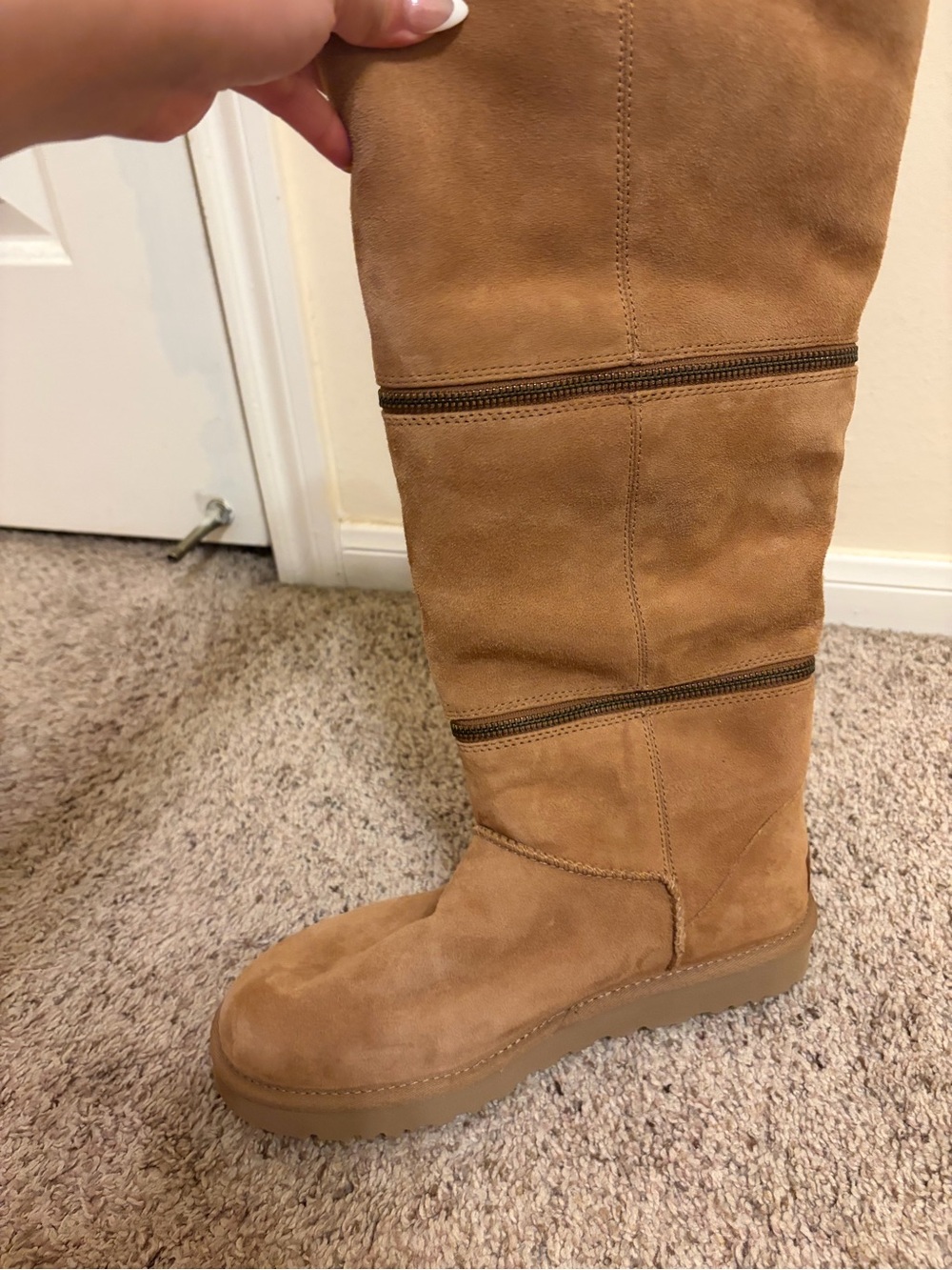 Ugg Boots - Picture 5 of 6